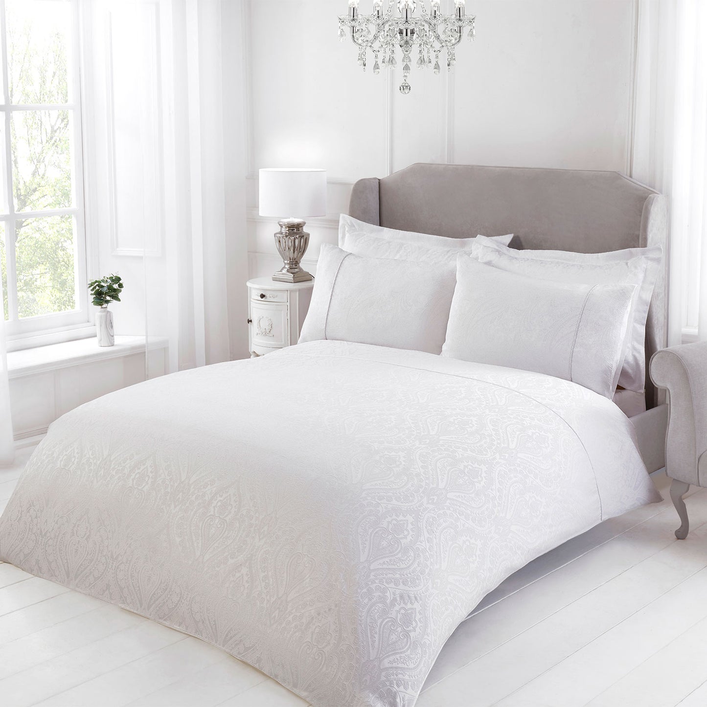 Regency White Luxury Cotton Rich Jacquard Duvet Cover