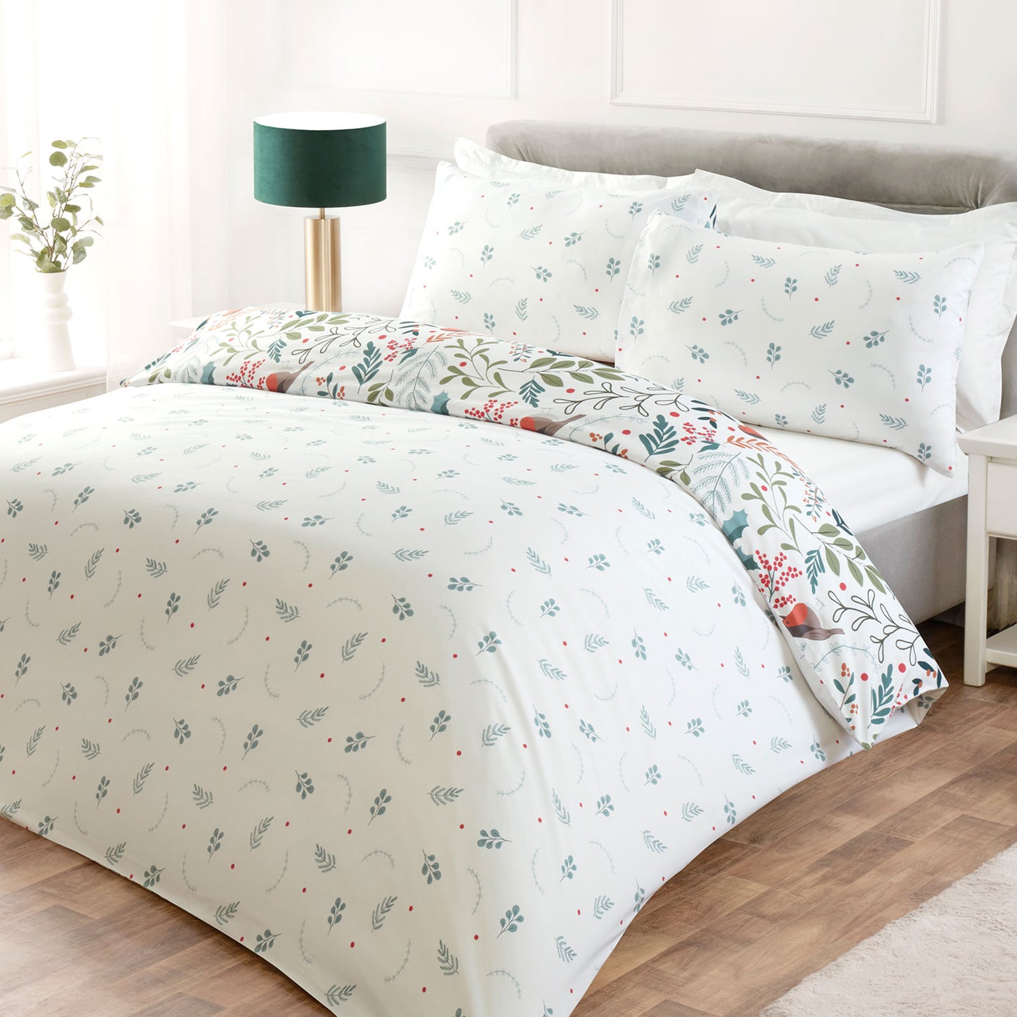 Scandi Robin Reversible White Duvet Set