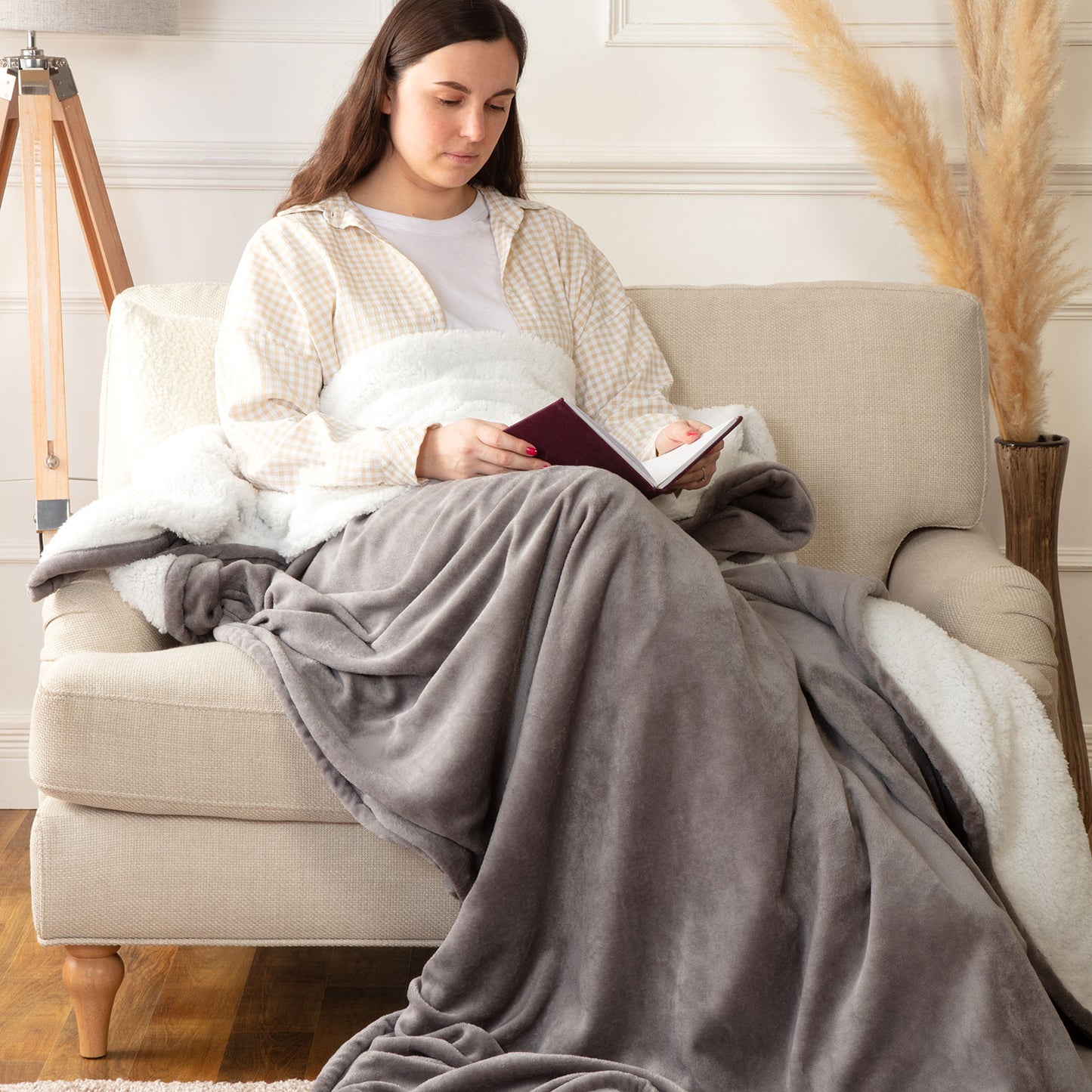 Self Heating Charcoal Fleece Throw Blanket