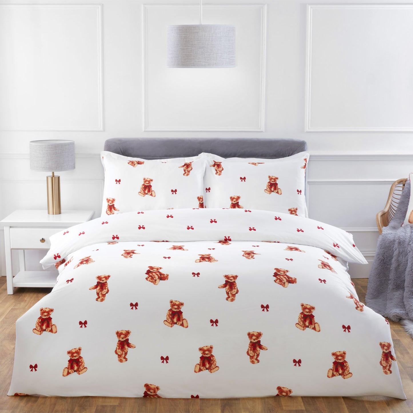 Bertie Bear White Reversible Duvet Set