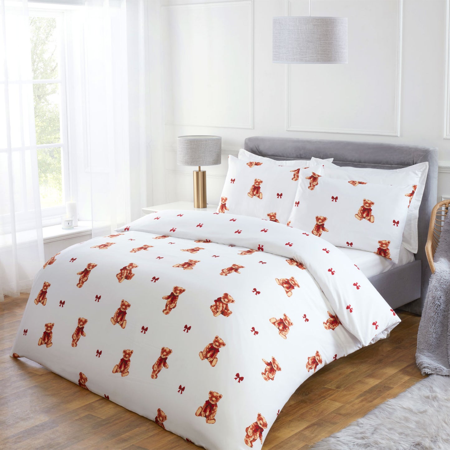 Bertie Bear White Reversible Duvet Set