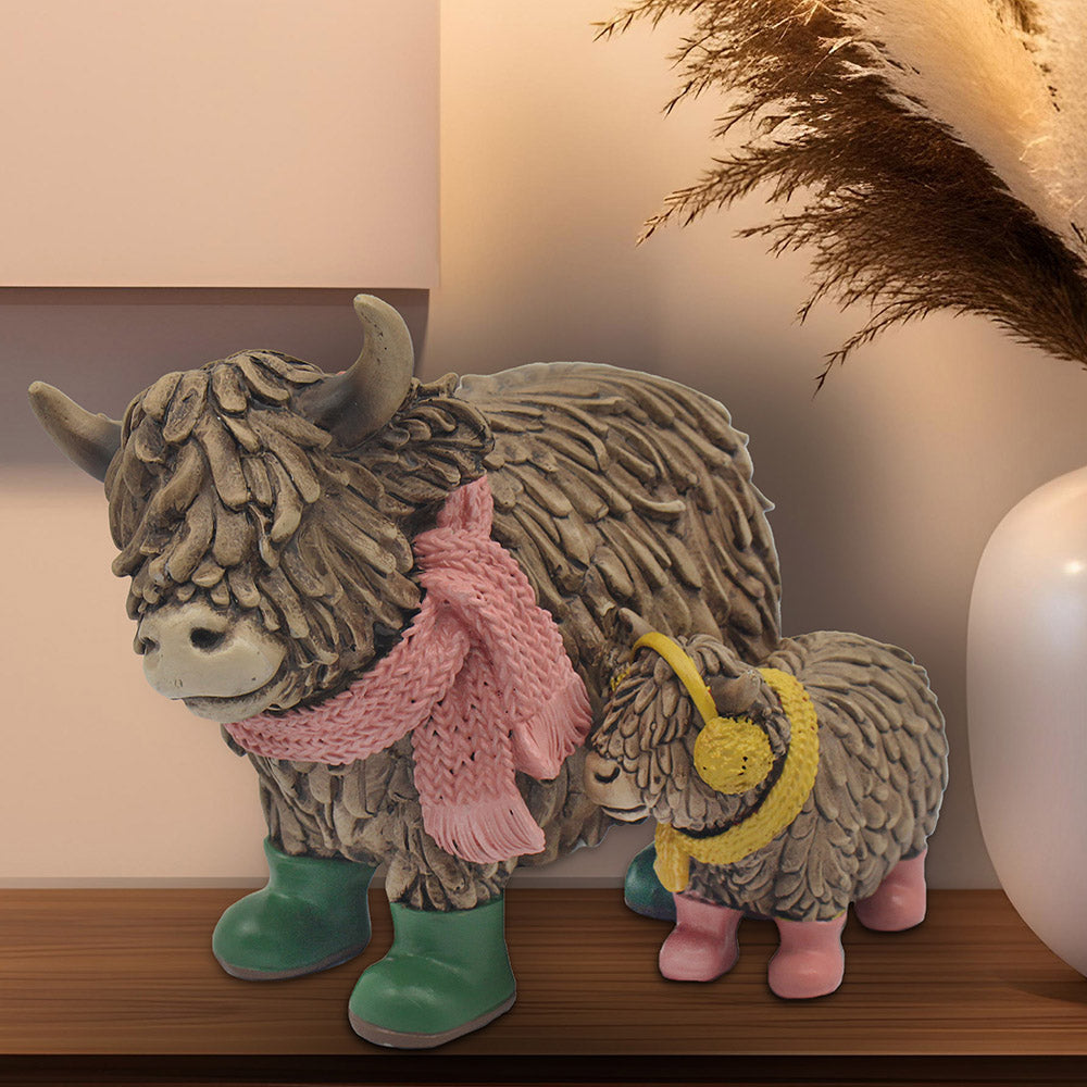 Hughie Highland Cow & Calf Pink Scarf