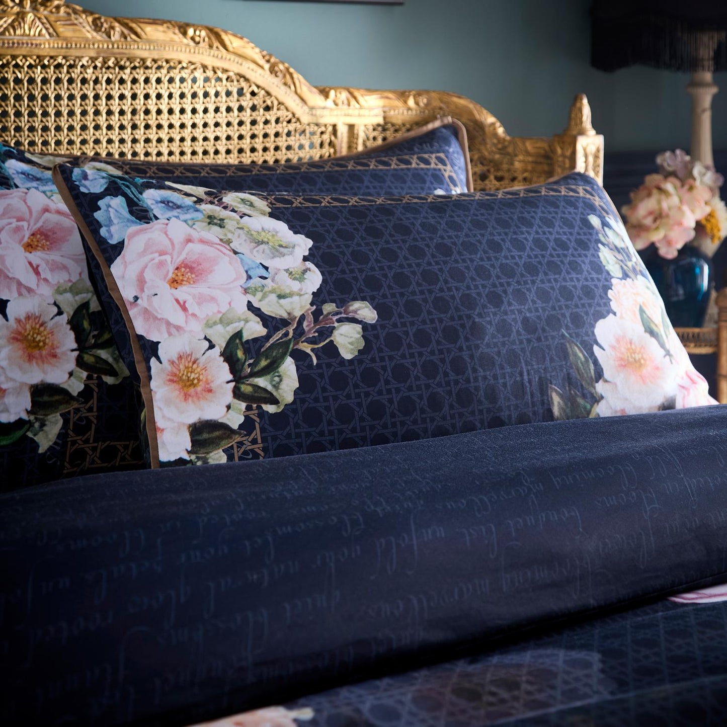 Laurence Llewelyn-Bowen Reversible Bouquet List Navy Duvet Set