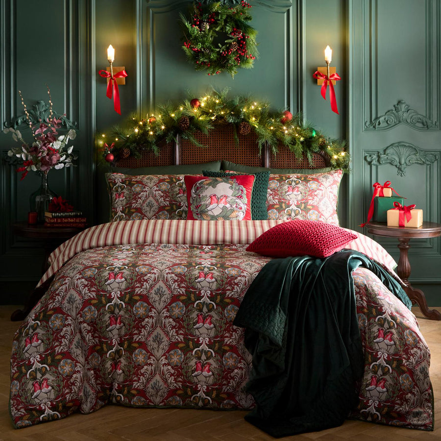 Laurence Llewelyn-Bowen Festive Robin Red Cotton Duvet Set