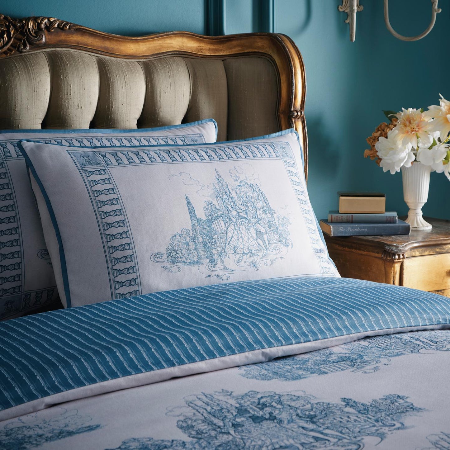 Laurence Llewelyn-Bowen Blue Tuscan Toile Cotton Duvet Set