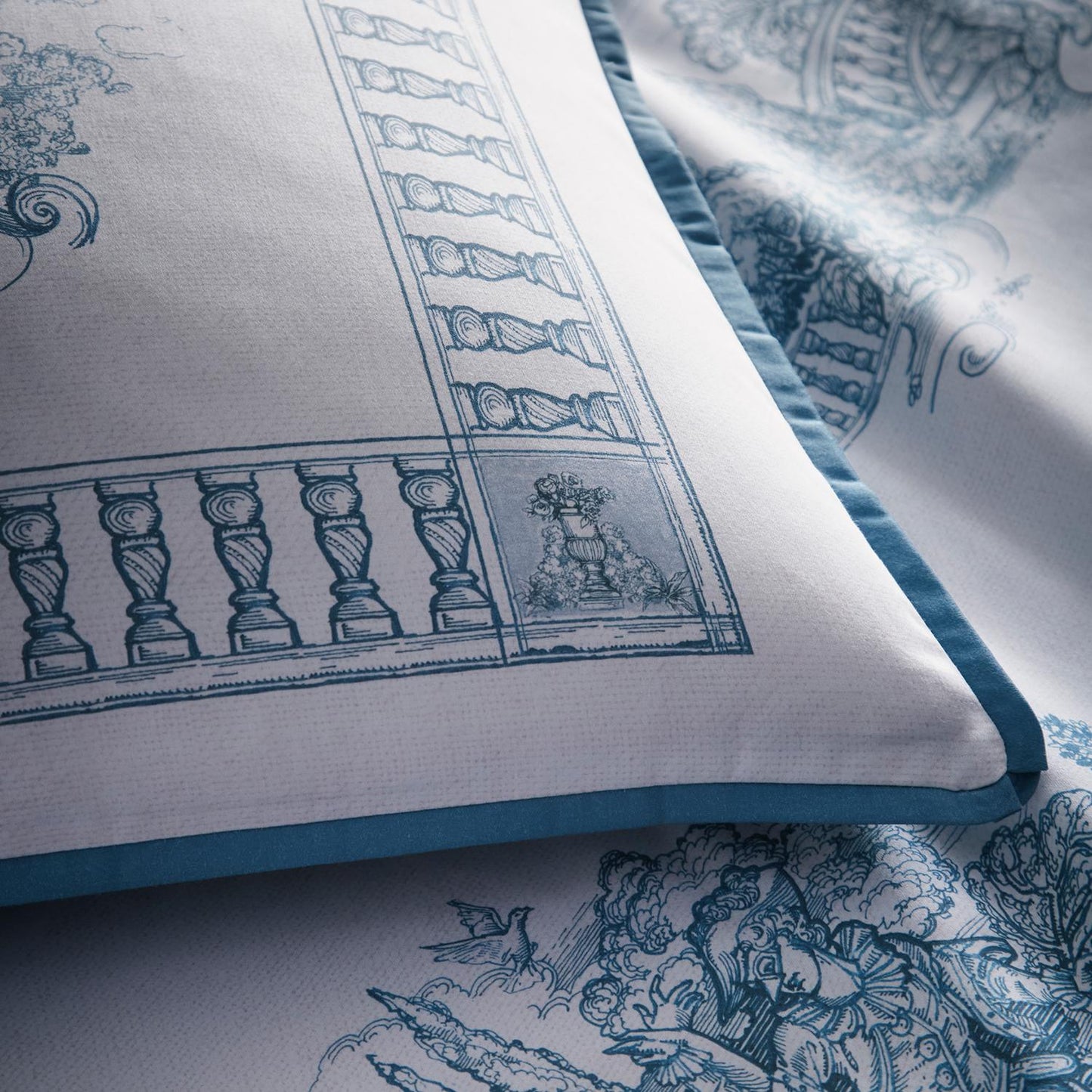 Laurence Llewelyn-Bowen Blue Tuscan Toile Cotton Duvet Set
