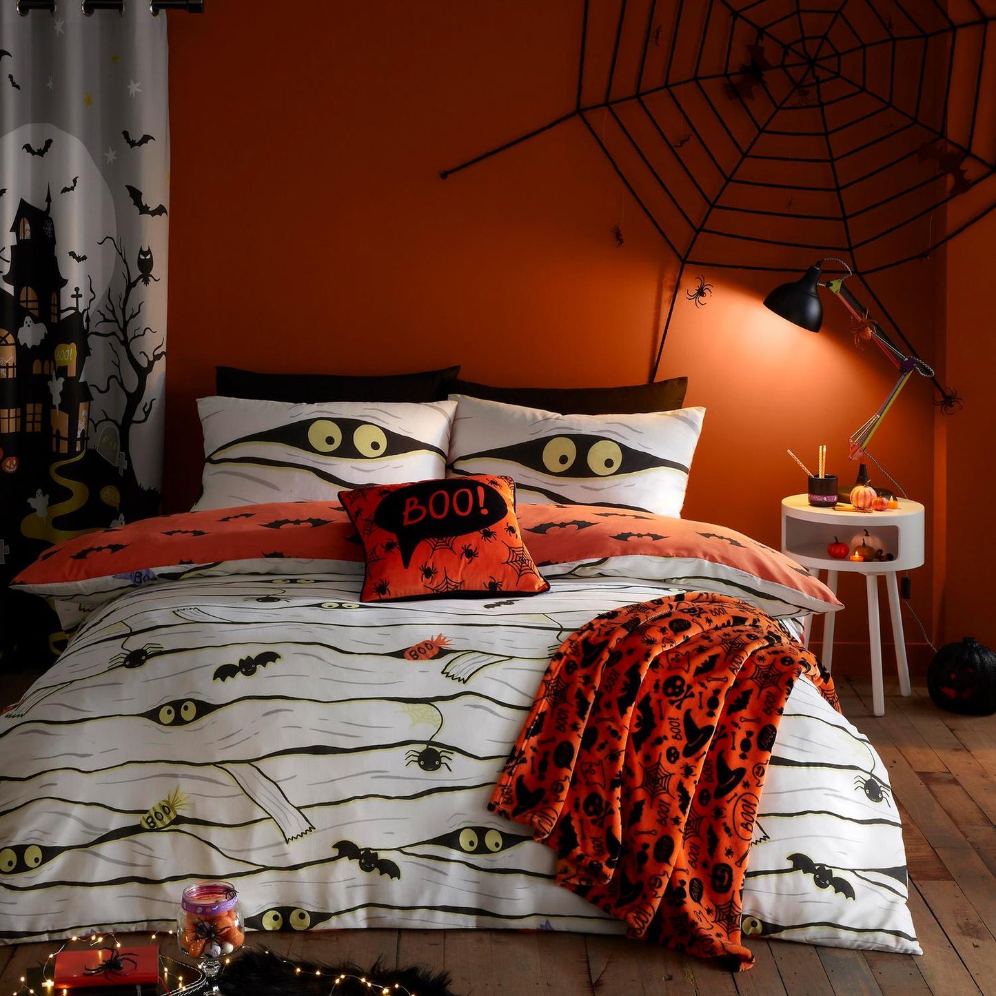 Mummy Glow in the Dark Reversible Duvet Set