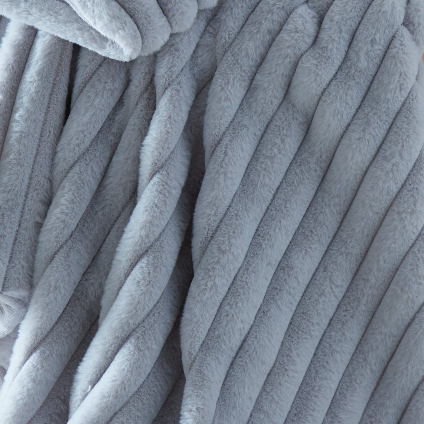 Morritz Grey Faux Fur Throw (130cm x 180cm)