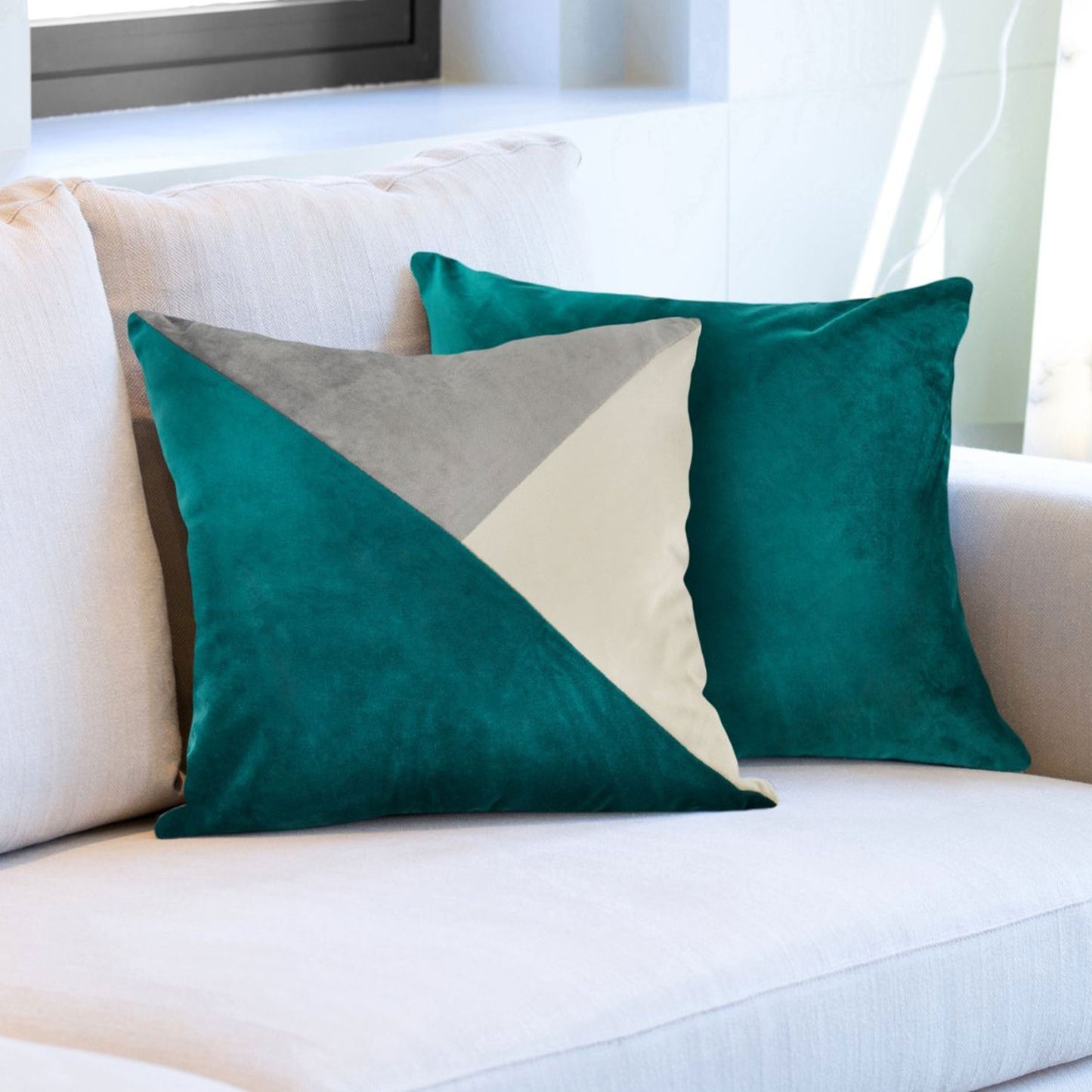 New Orleans Emerald Velvet Cushion (43cm x 43cm)