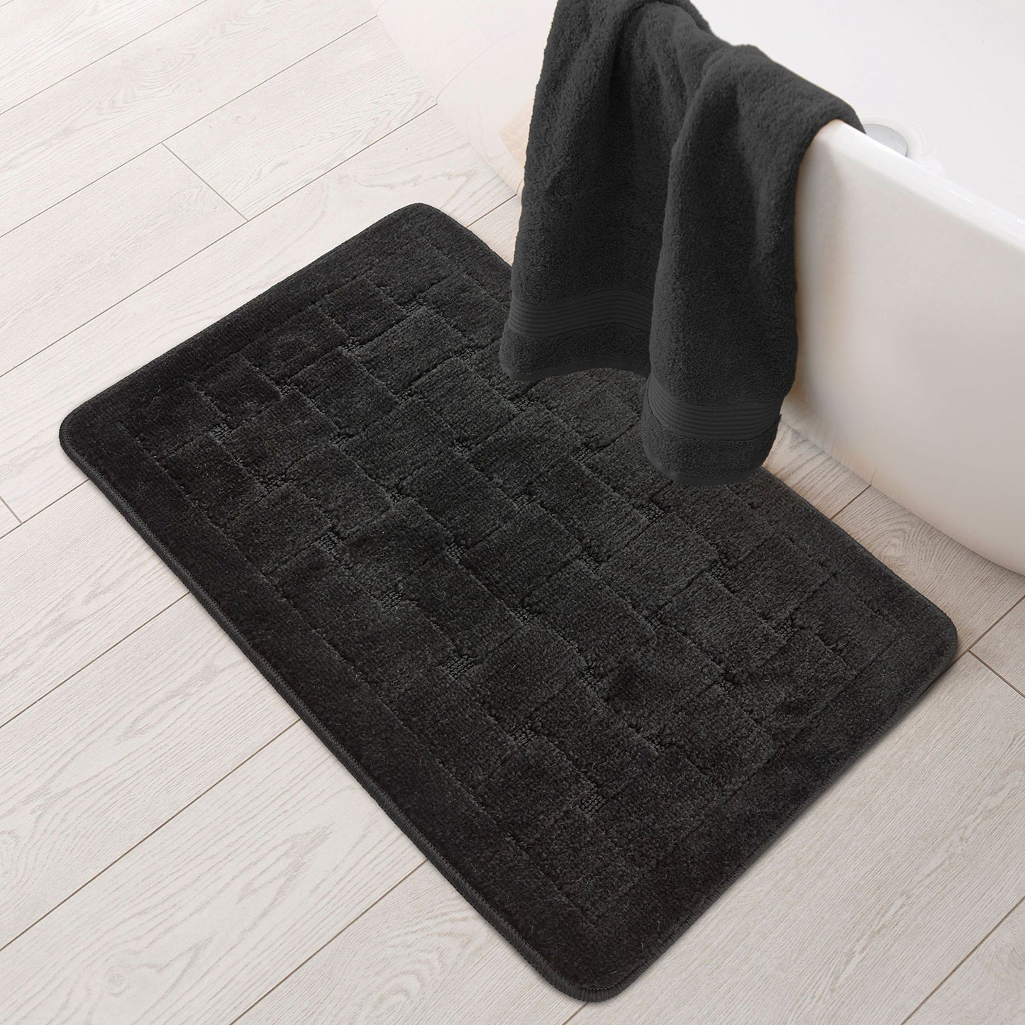 Orkney Black Crosshatch Bath Mat