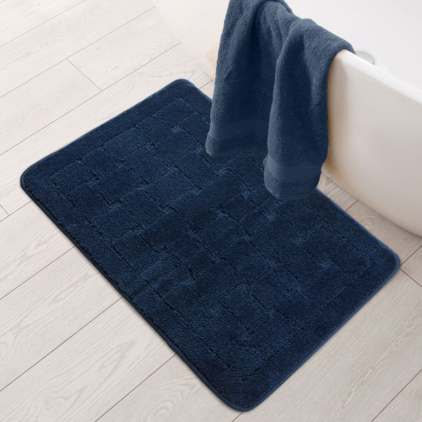 Orkney Navy Blue Crosshatch Bath Mat