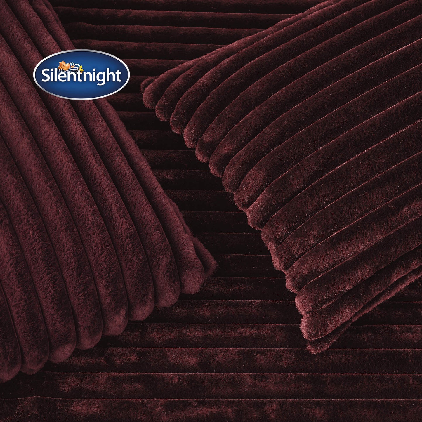 Silentnight Faux Fur Berry Reversible Duvet Set