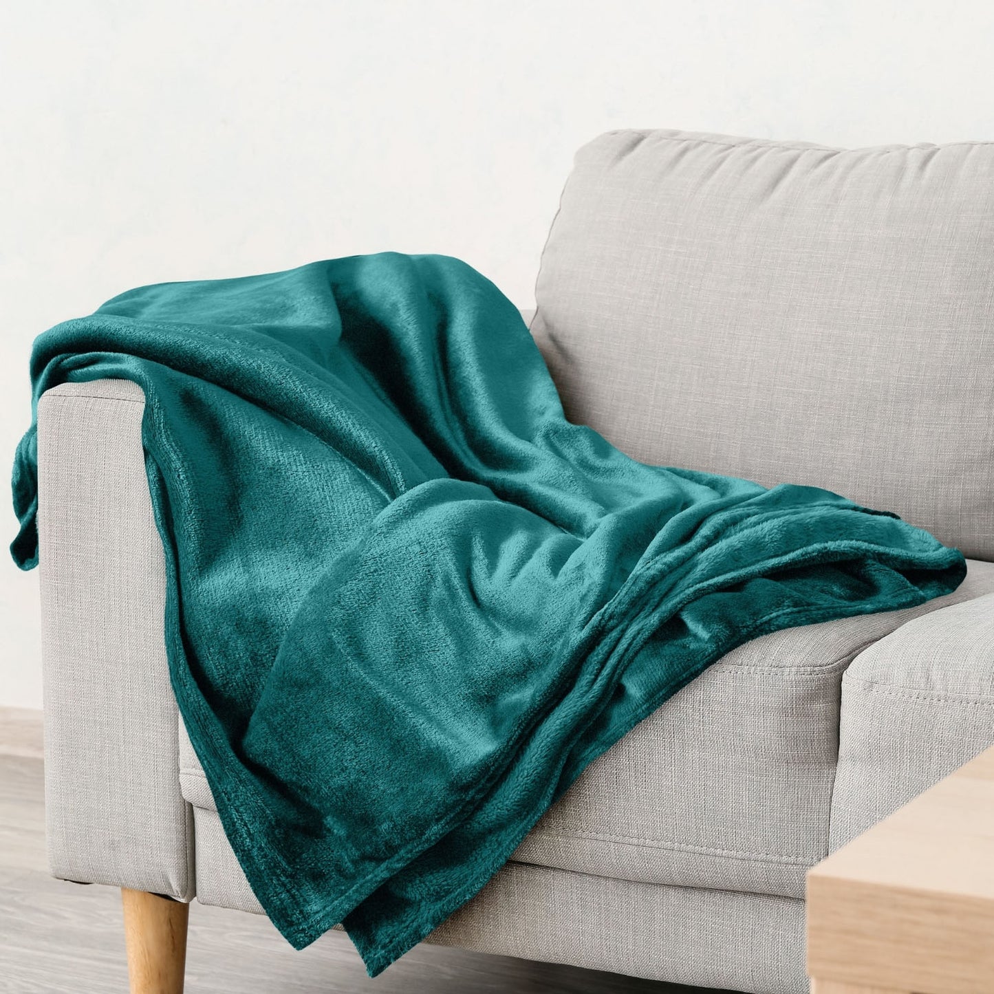 Emerald Green Snug Fleece Blanket Throw