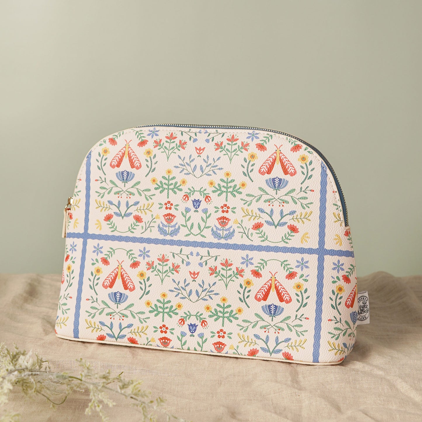 Sophia Lane Large Floral Make-Up Bag in Cream