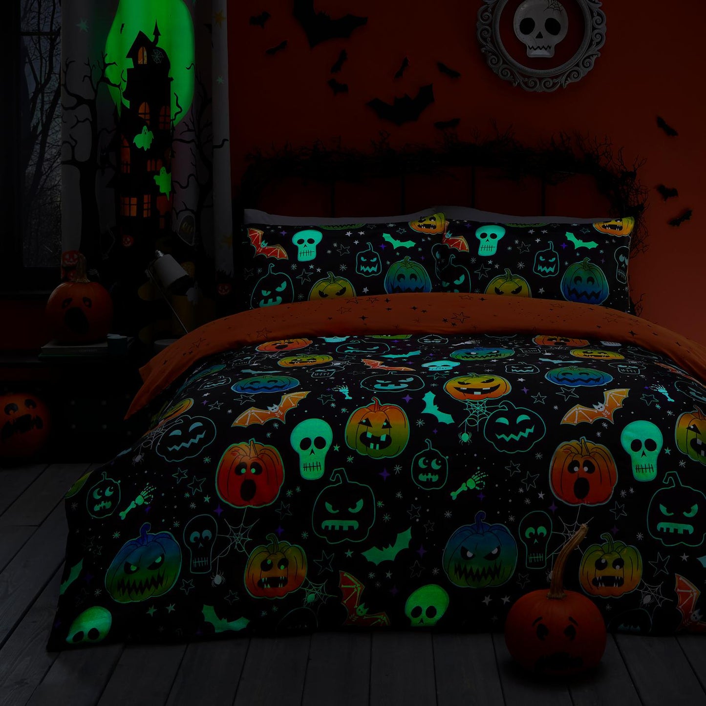 Scary Pumpkins Glow in the Dark Reversible Duvet Set