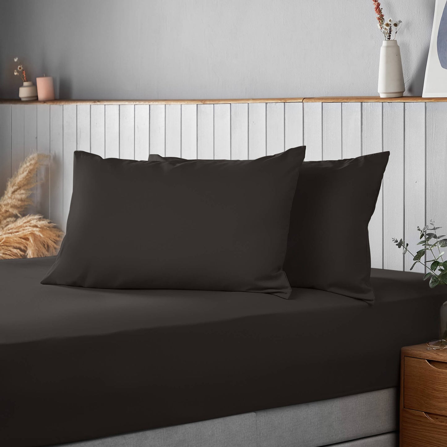 Silentnight Supersoft Black Housewife Pillowcase Pair