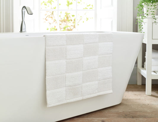 The Lyndon Company Egyptian Spa White Bath Mat