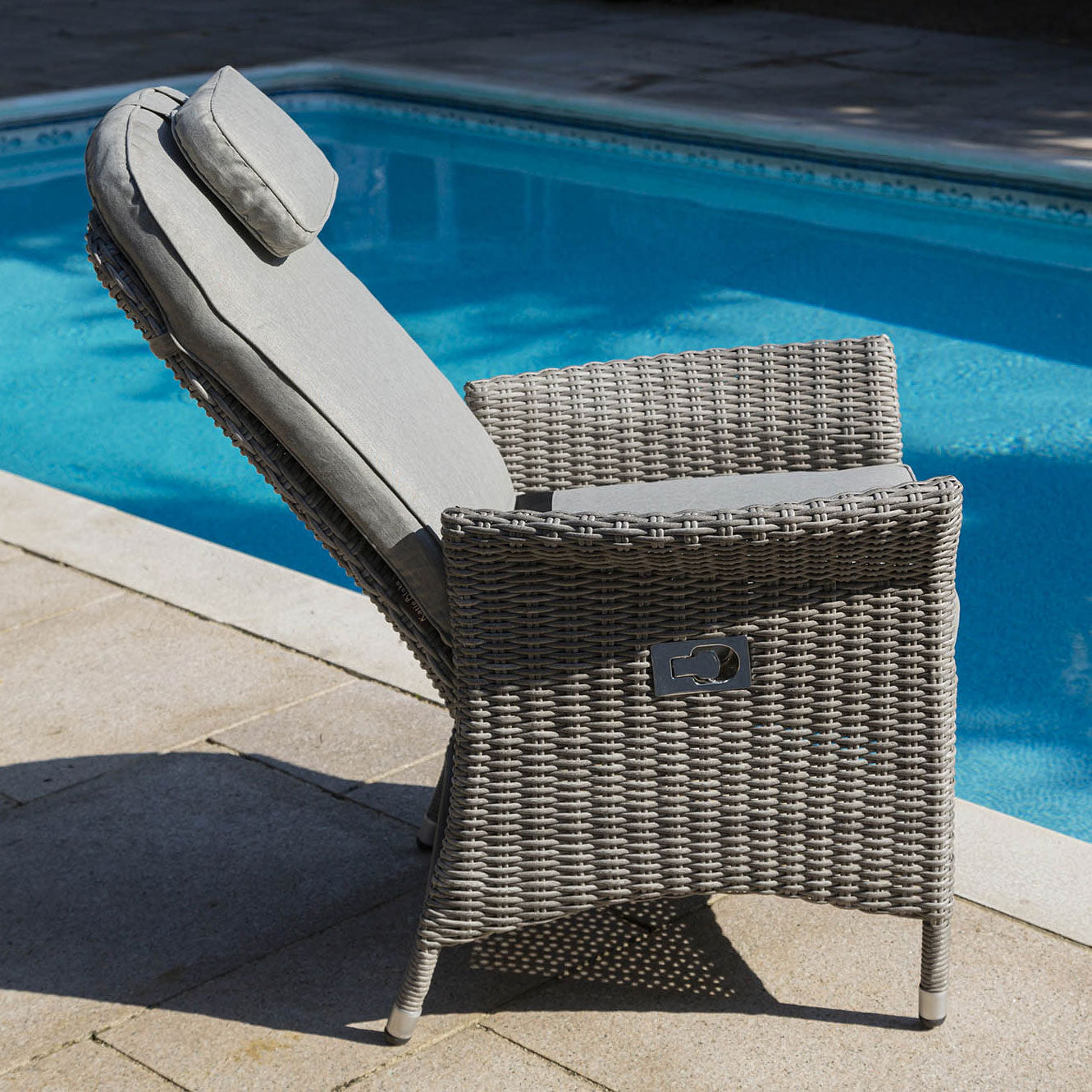 Flamingo Rattan Grey 6 Seat Reclining Dining Set with Oval Table and P