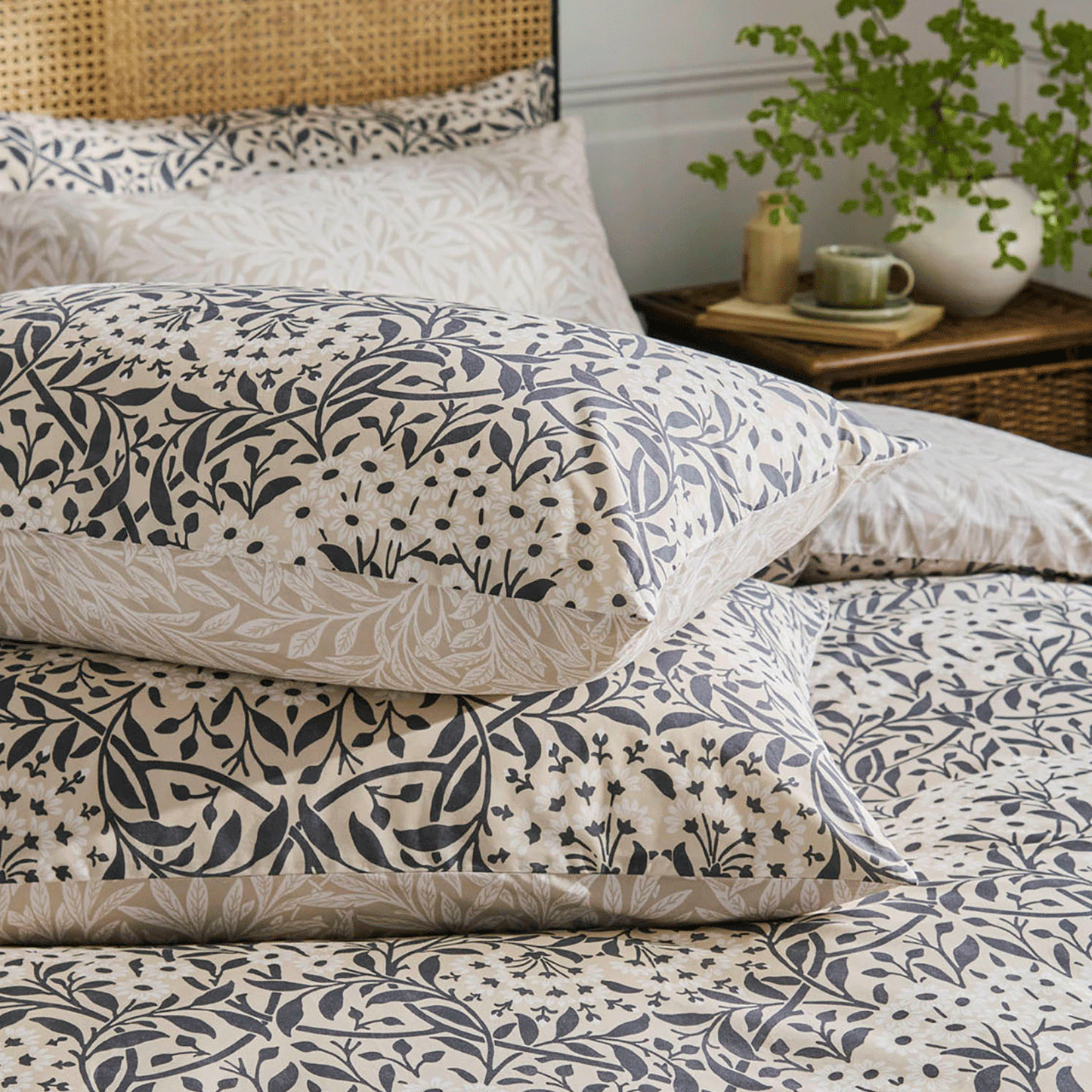 William Morris At Home Michaelmas Daisy Cotton Duvet Set