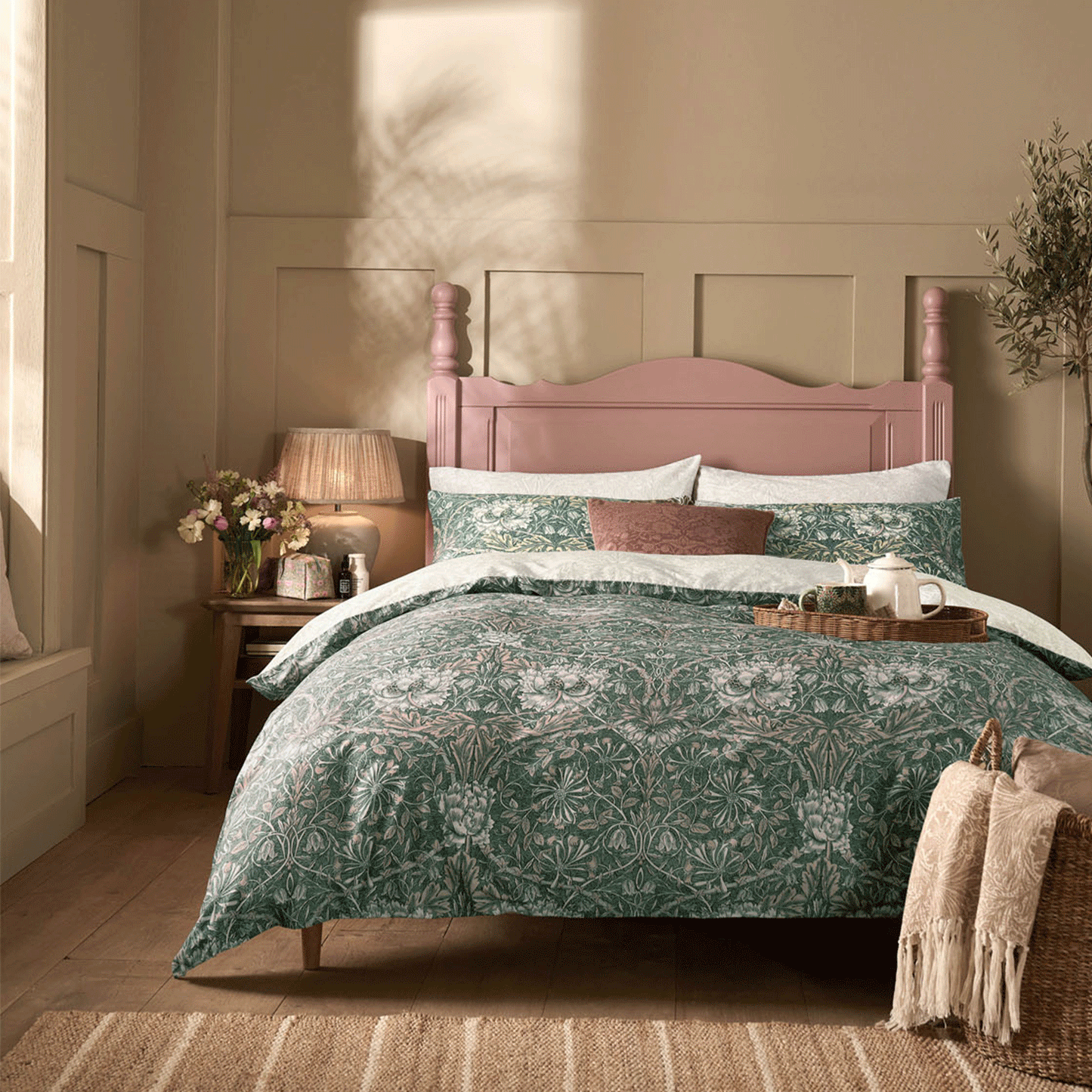 William Morris At Home Honeysuckle & Tulip Sage-Plaster Cotton Duvet Set