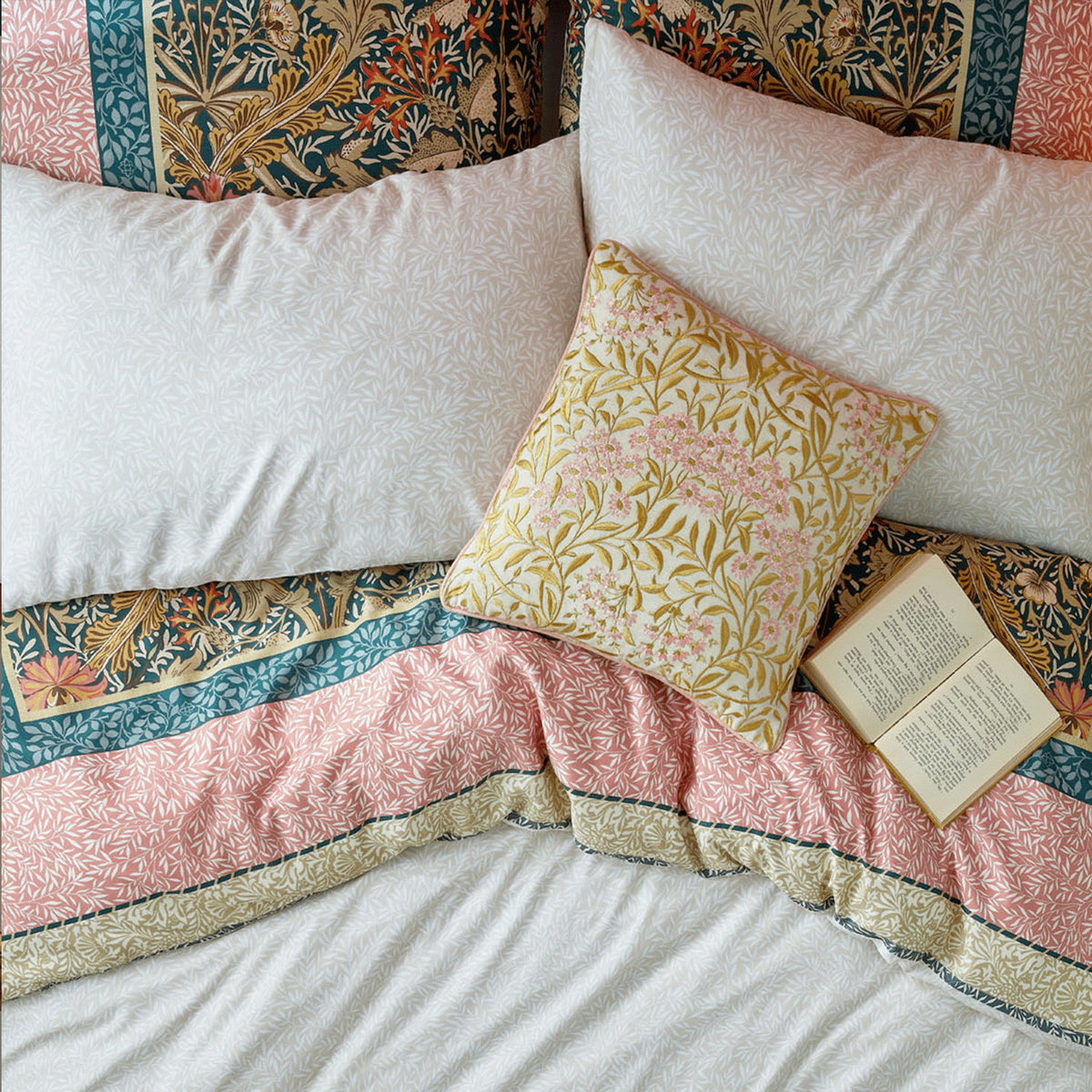 William Morris At Home Kelmscott Navy Rose Cotton Duvet Set