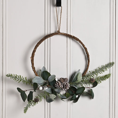 Slim Winter Berry Wreath