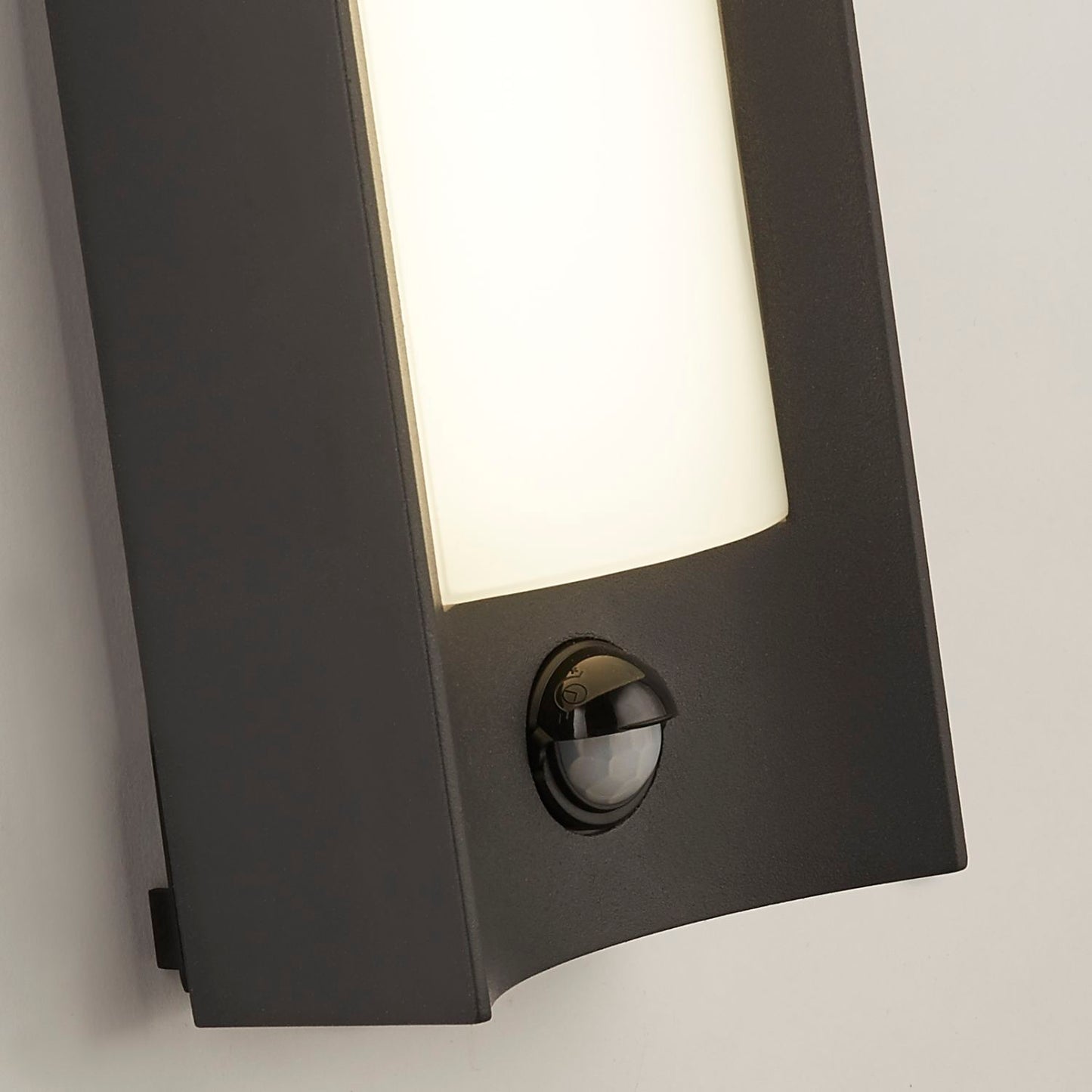 Outdoor LED Wall Light With Sensor