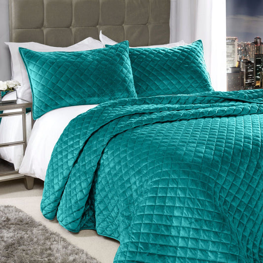 Regent Emerald Green Quilted Soft Touch Velvet Bedspread Set