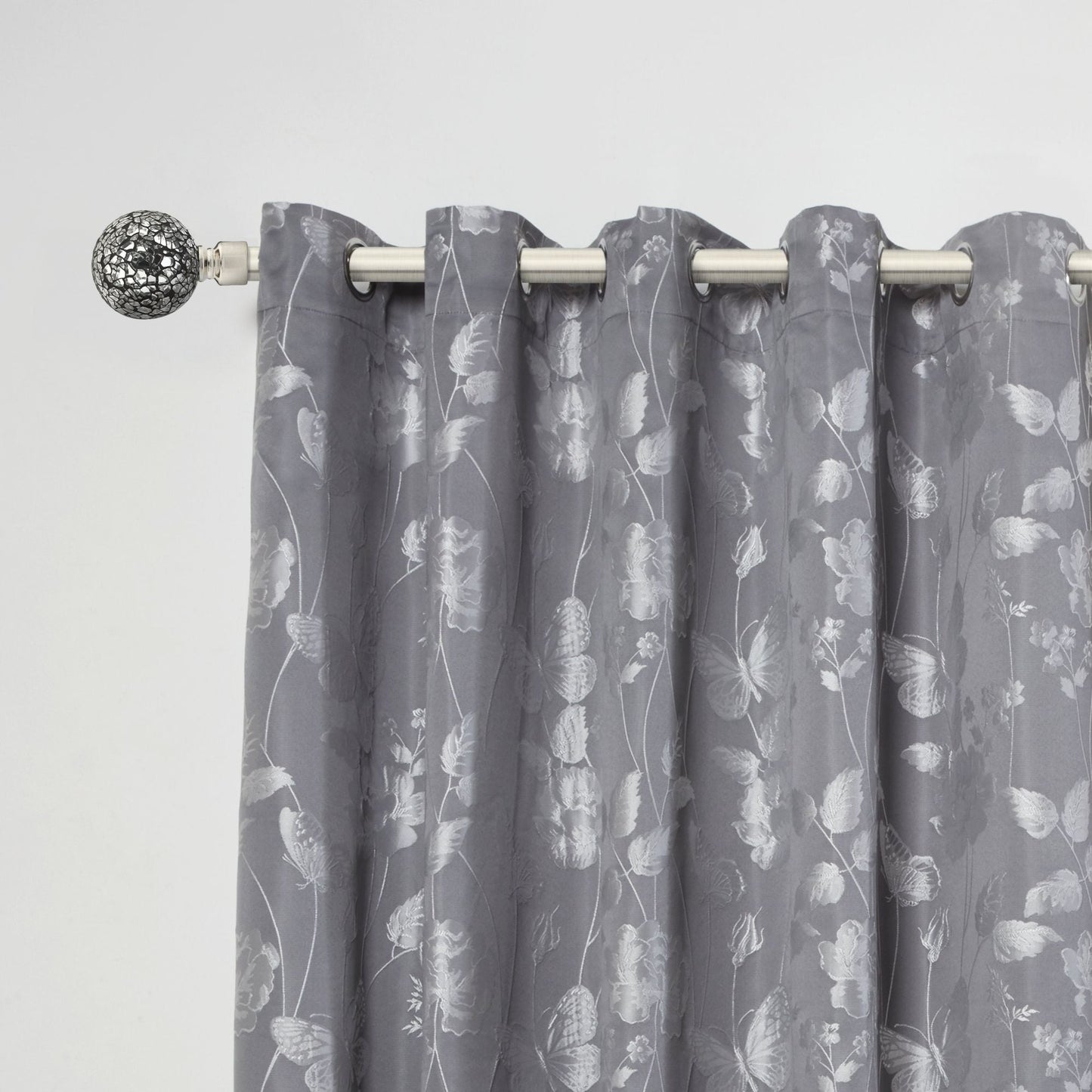 Brushed Silver Cut Glass Extendable Curtain Pole