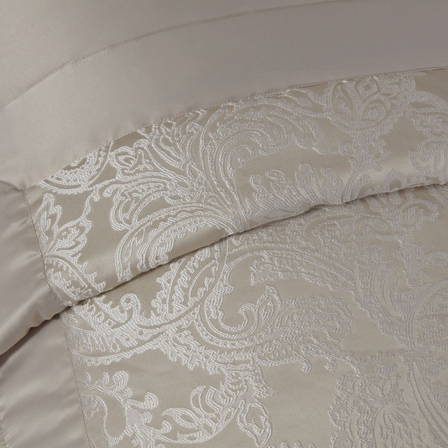 Duchess Cream Embellished Jacquard Quilted Bedspread Set