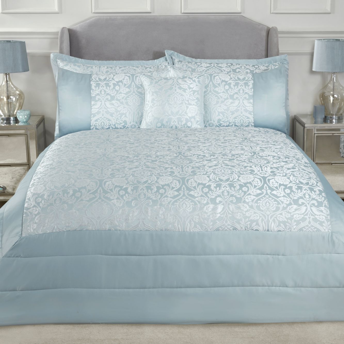 Eden Duckegg Embellished Jacquard Quilted Bedspread Set