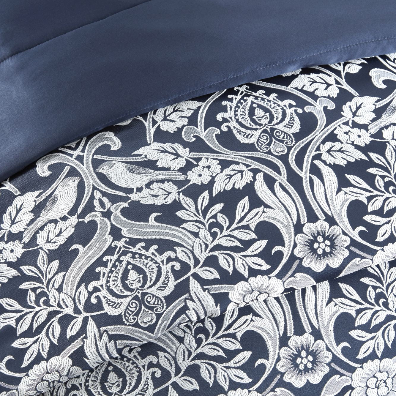 Eden Navy Embellished Jacquard Quilted Bedspread Set