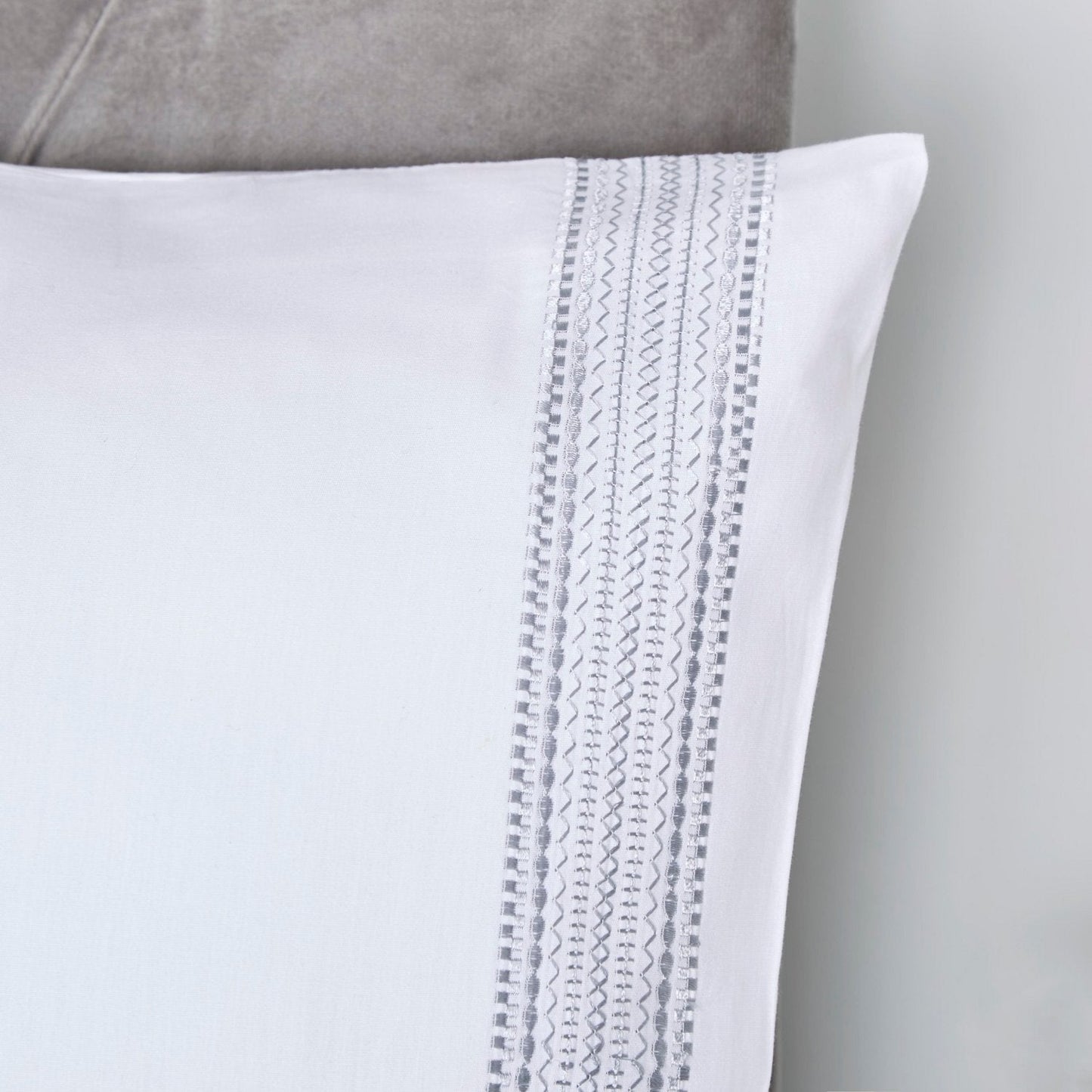 Embroidered Band White 200 Thread Count 100% Cotton Duvet Set