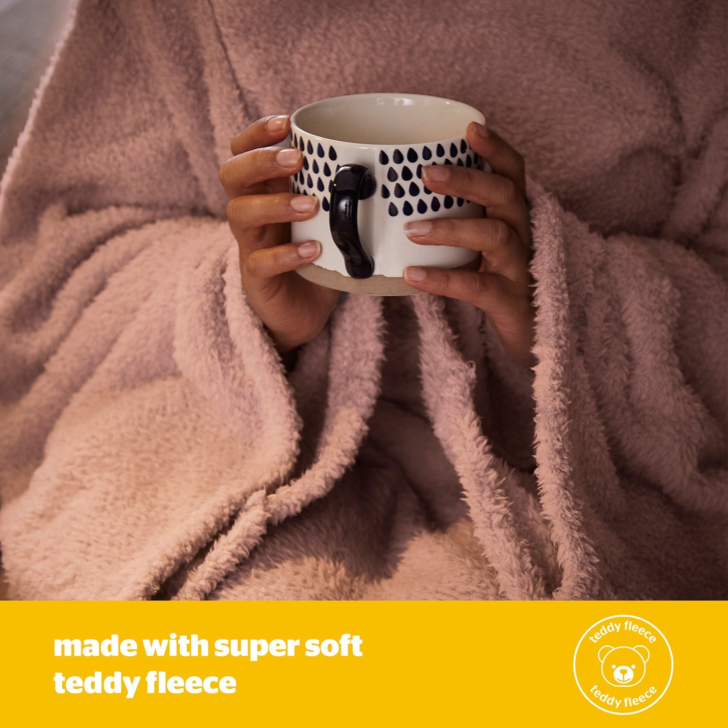 Silentnight Snugsie Blush Pink Wearable Blanket Throw – Julian Charles Home