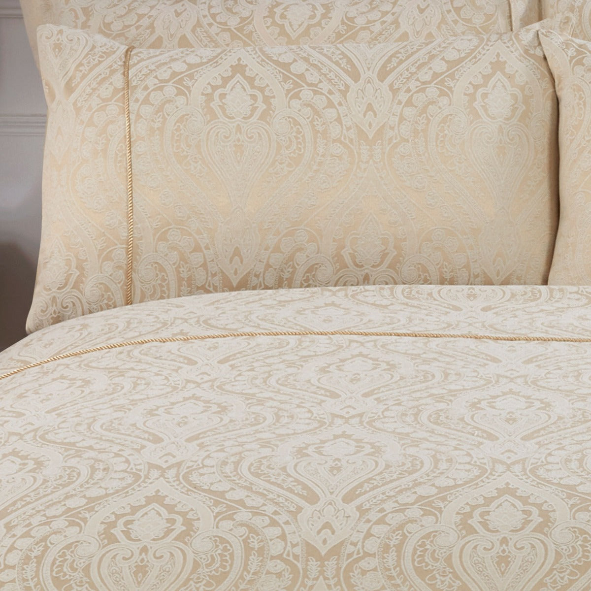 Regency Gold Luxury Cotton Rich Jacquard Housewife Pillowcases (Pair)